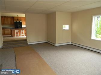 1 Broadale Road Doylestown, PA 18901 - Photo 4 of 9 Great Room