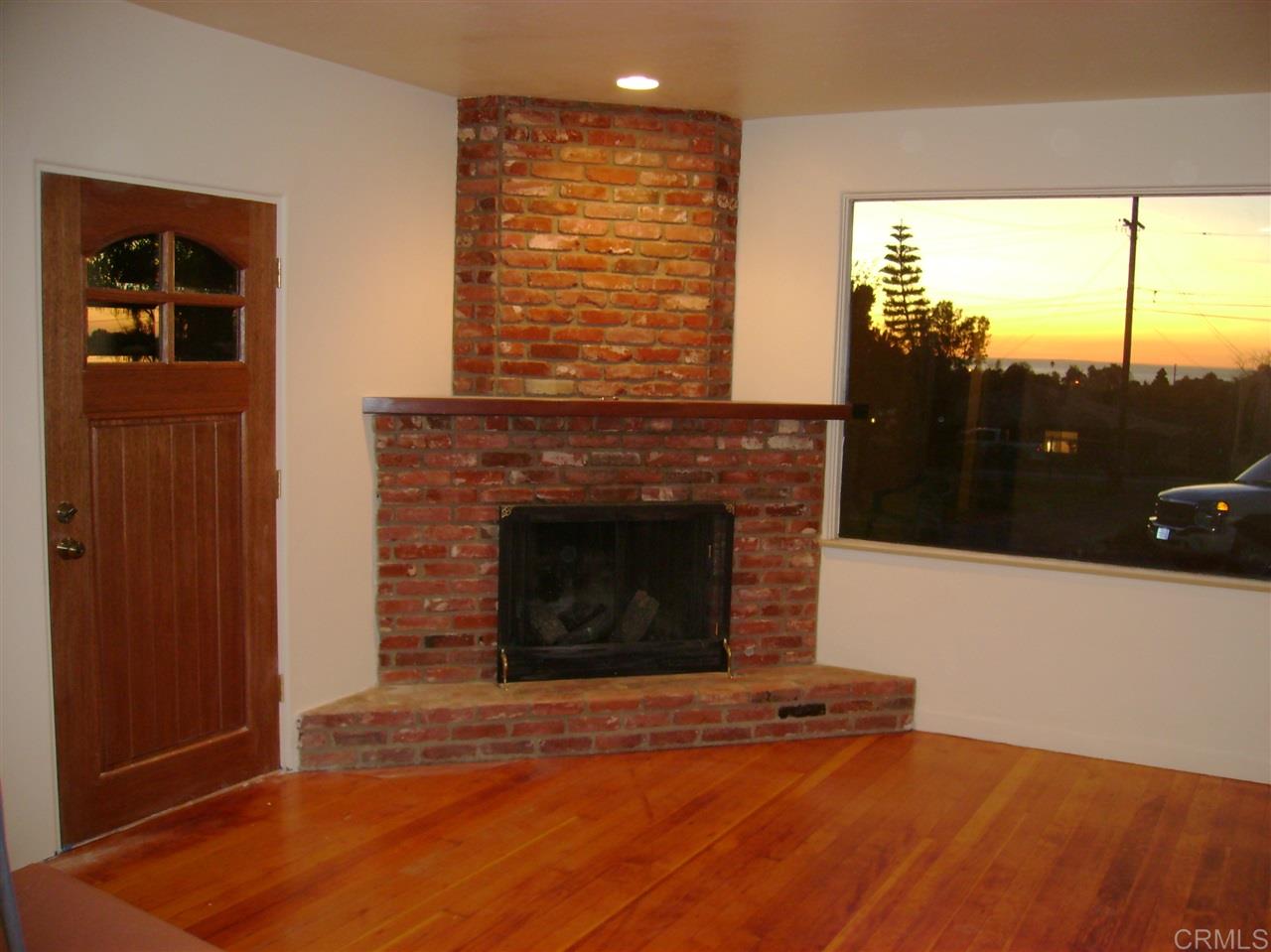 973 Saxony Road Encinitas, CA 92024 - Photo 2 of 11