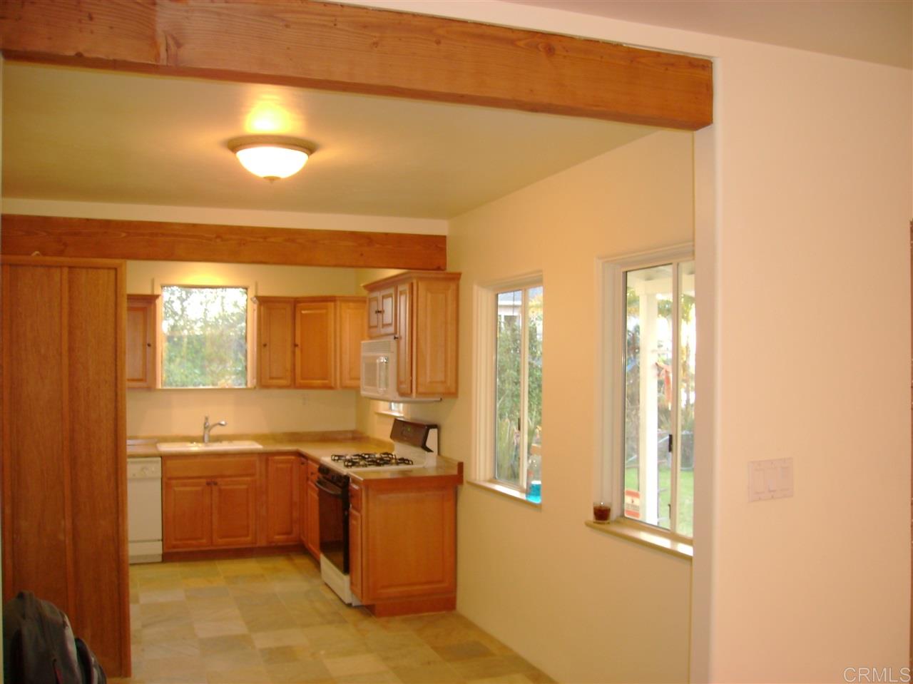 973 Saxony Road Encinitas, CA 92024 - Photo 3 of 11