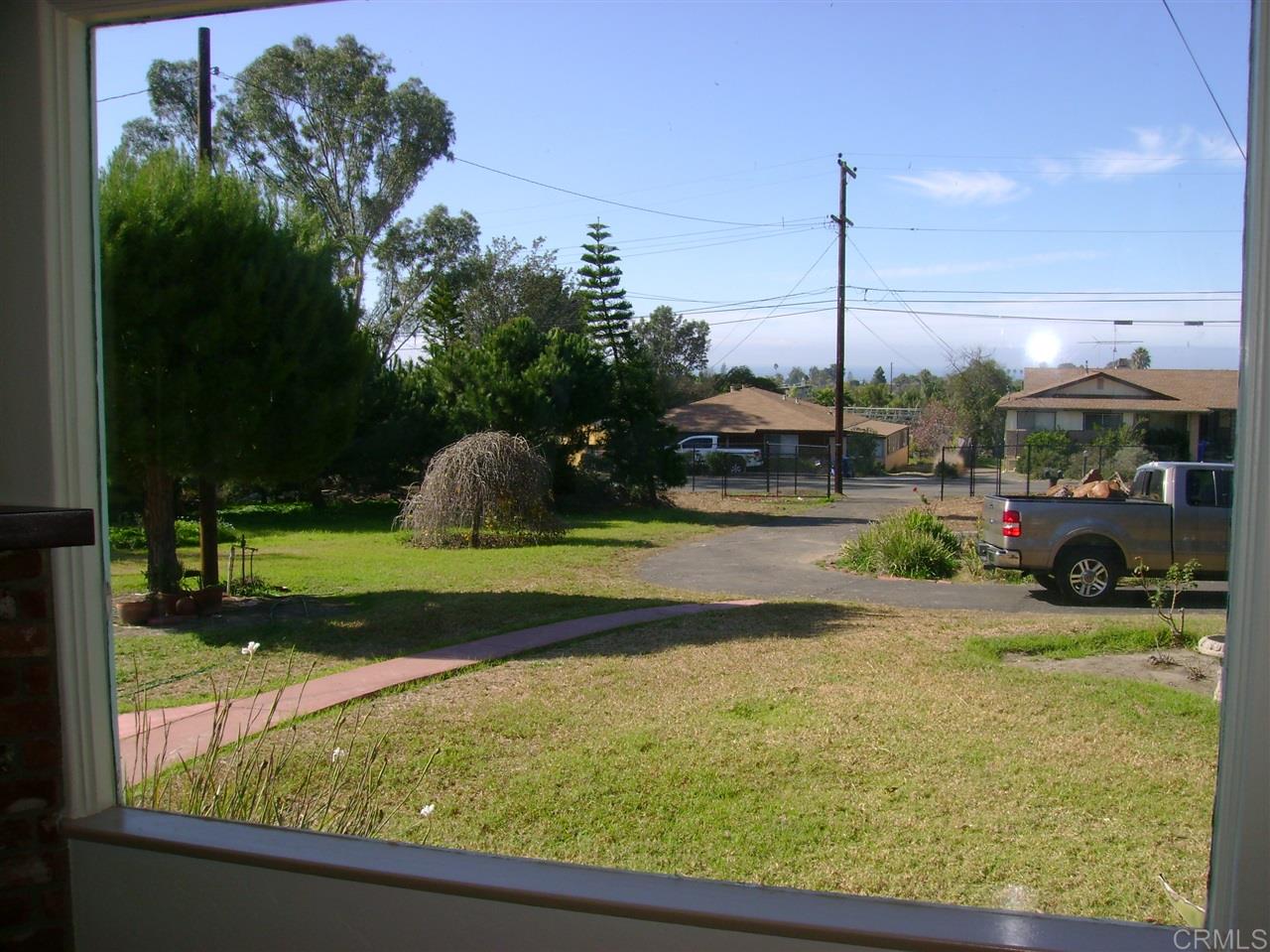 973 Saxony Road Encinitas, CA 92024 - Photo 5 of 11