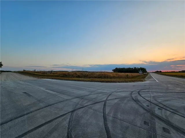 $4,992,960 | Eureka Drive, Manhattan, KS 66503