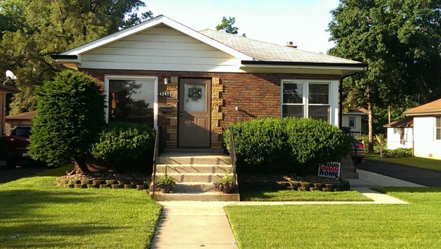 4247 147th Street Midlothian, IL 60445 - Photo 1 of 9