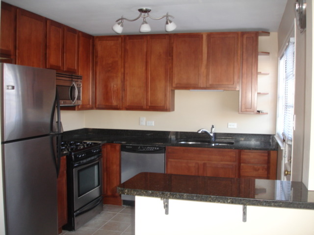 4247 147th Street Midlothian, IL 60445 - Photo 2 of 9