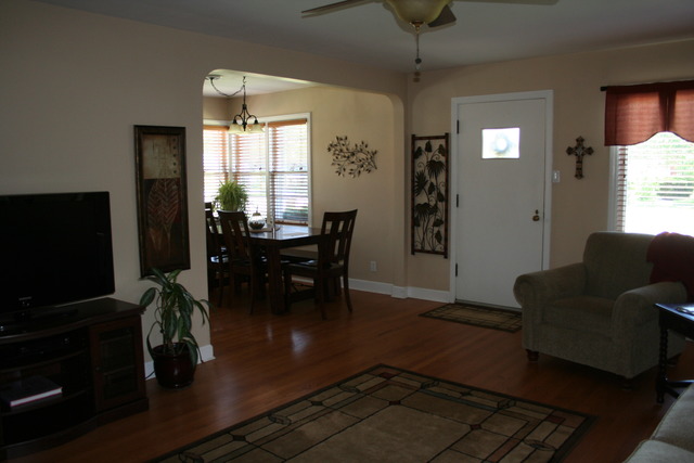 4247 147th Street Midlothian, IL 60445 - Photo 5 of 9