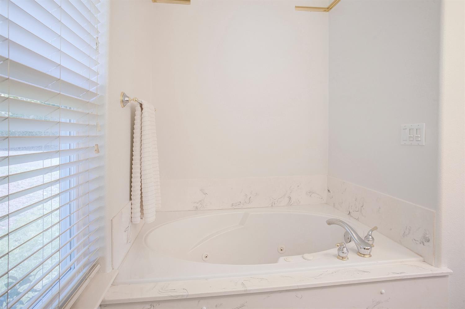 6637 Old Stage Road Central Point, OR 97502 - Photo 14 of 35 Additional Photo