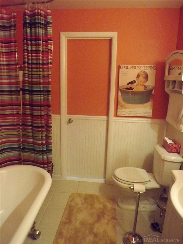 410 Lehigh Road Rochester Hills, MI 48307 - Photo 13 of 26