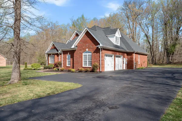 $574,900 | 315 Froedge Drive, Lafayette, TN 37083