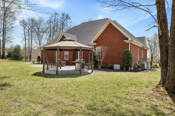 $574,900 | 315 Froedge Drive, Lafayette, TN 37083