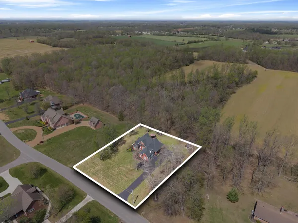 $574,900 | 315 Froedge Drive, Lafayette, TN 37083