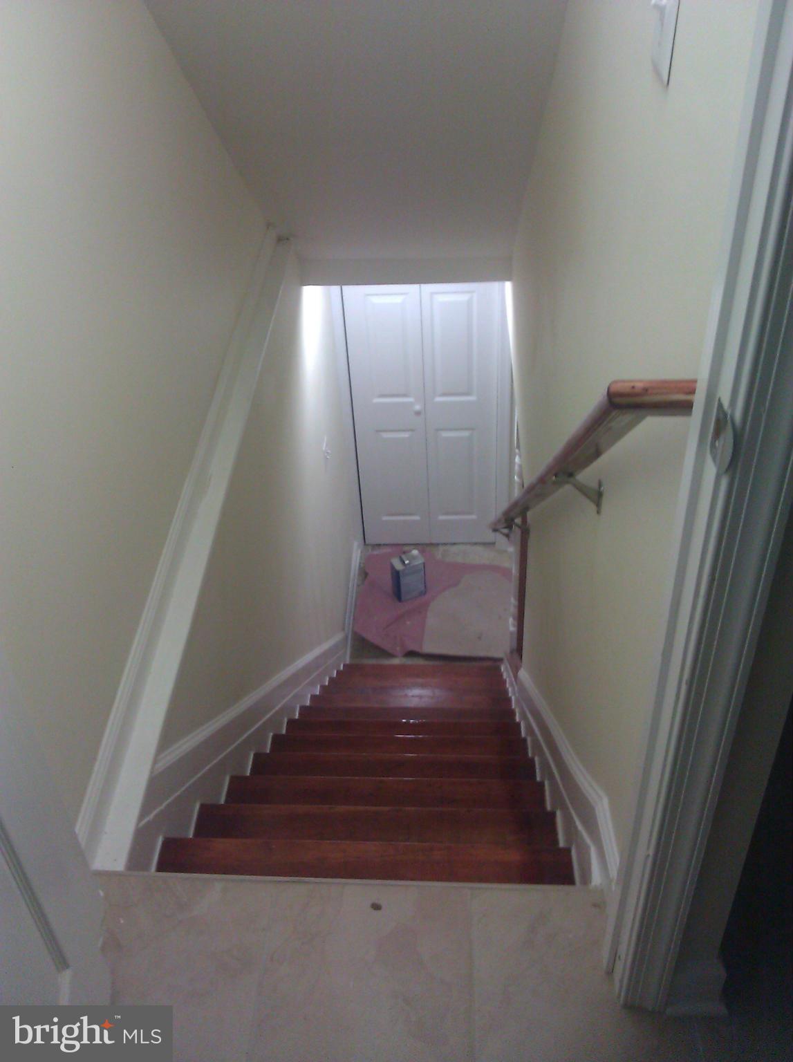 148 West Edgevale Road Baltimore, MD 21225 - Photo 12 of 12 a view of entryway