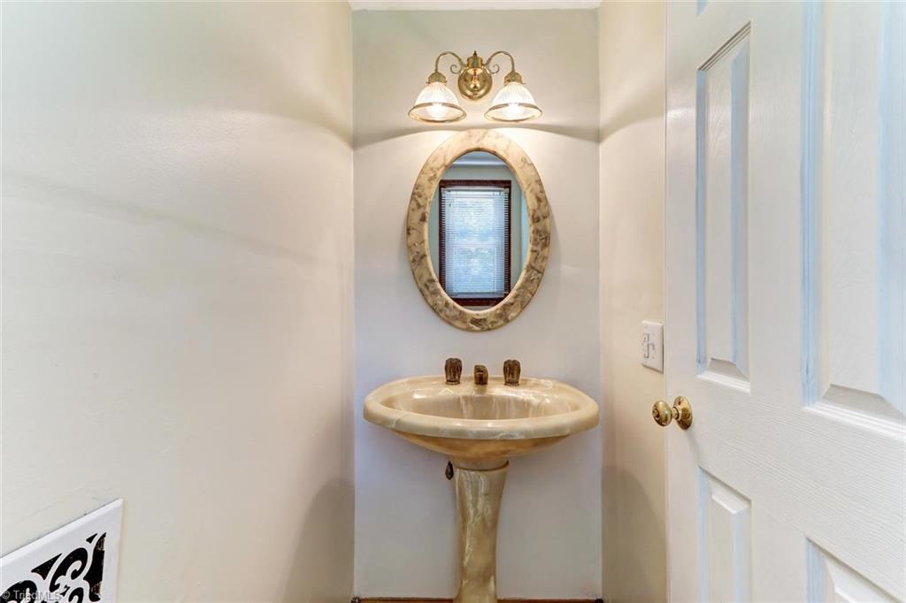 2202 Waynick Street High Point, NC 27265 - Photo 19 of 22 Gallery Image 19