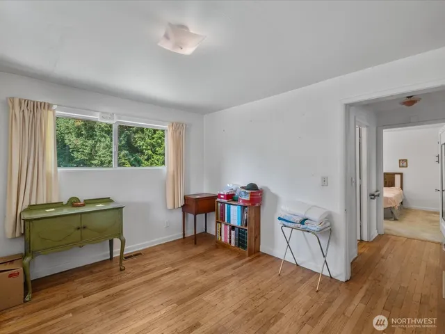 $900,000 | 15031 78th Avenue Northeast, Kenmore, WA 98028