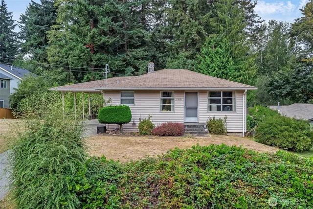 $900,000 | 15031 78th Avenue Northeast, Kenmore, WA 98028