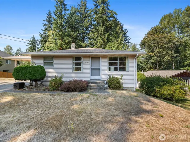 $900,000 | 15031 78th Avenue Northeast, Kenmore, WA 98028