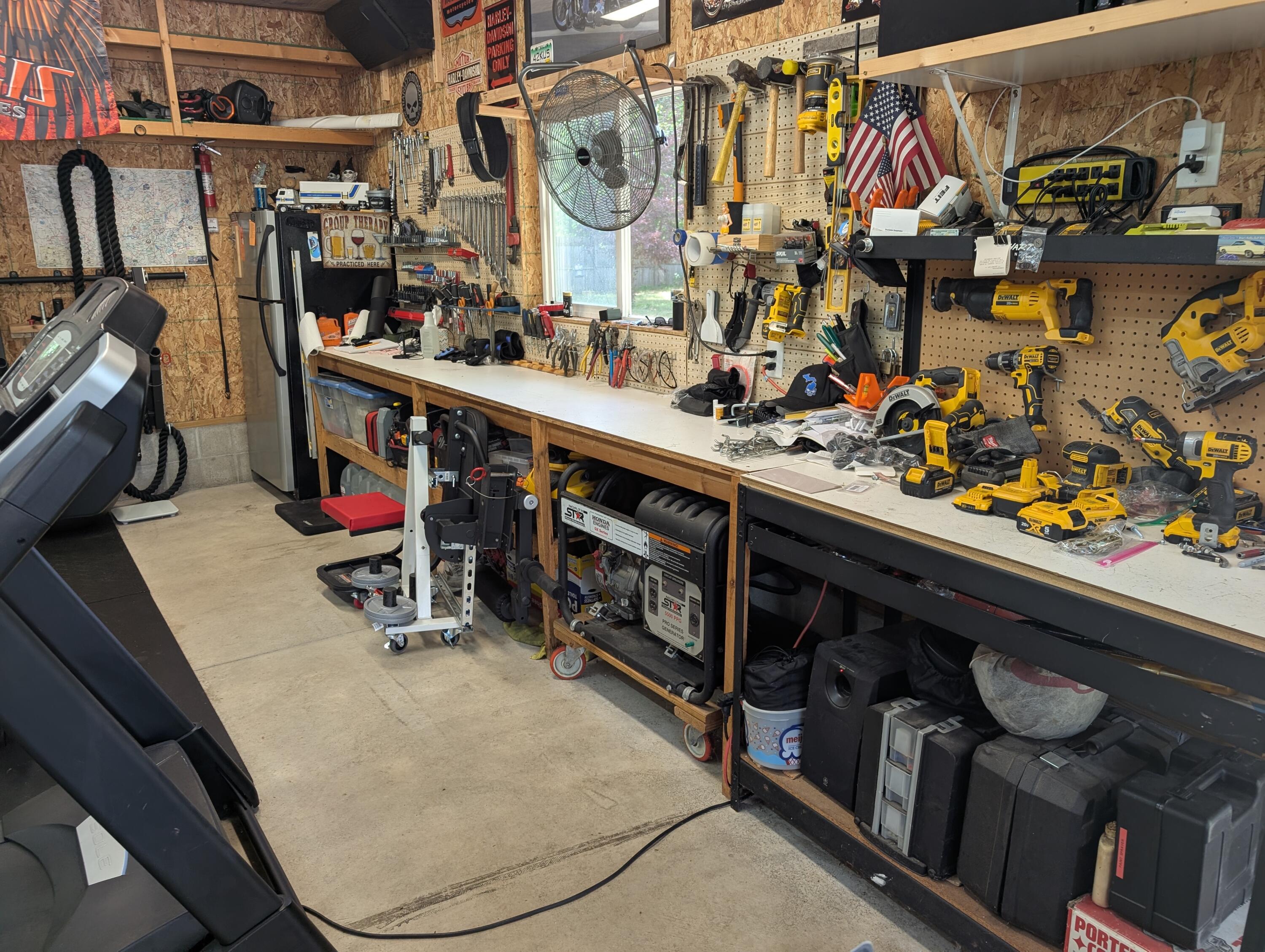271 Randall Road Muskegon, MI 49441 - Photo 10 of 48 Randall - Garage bench