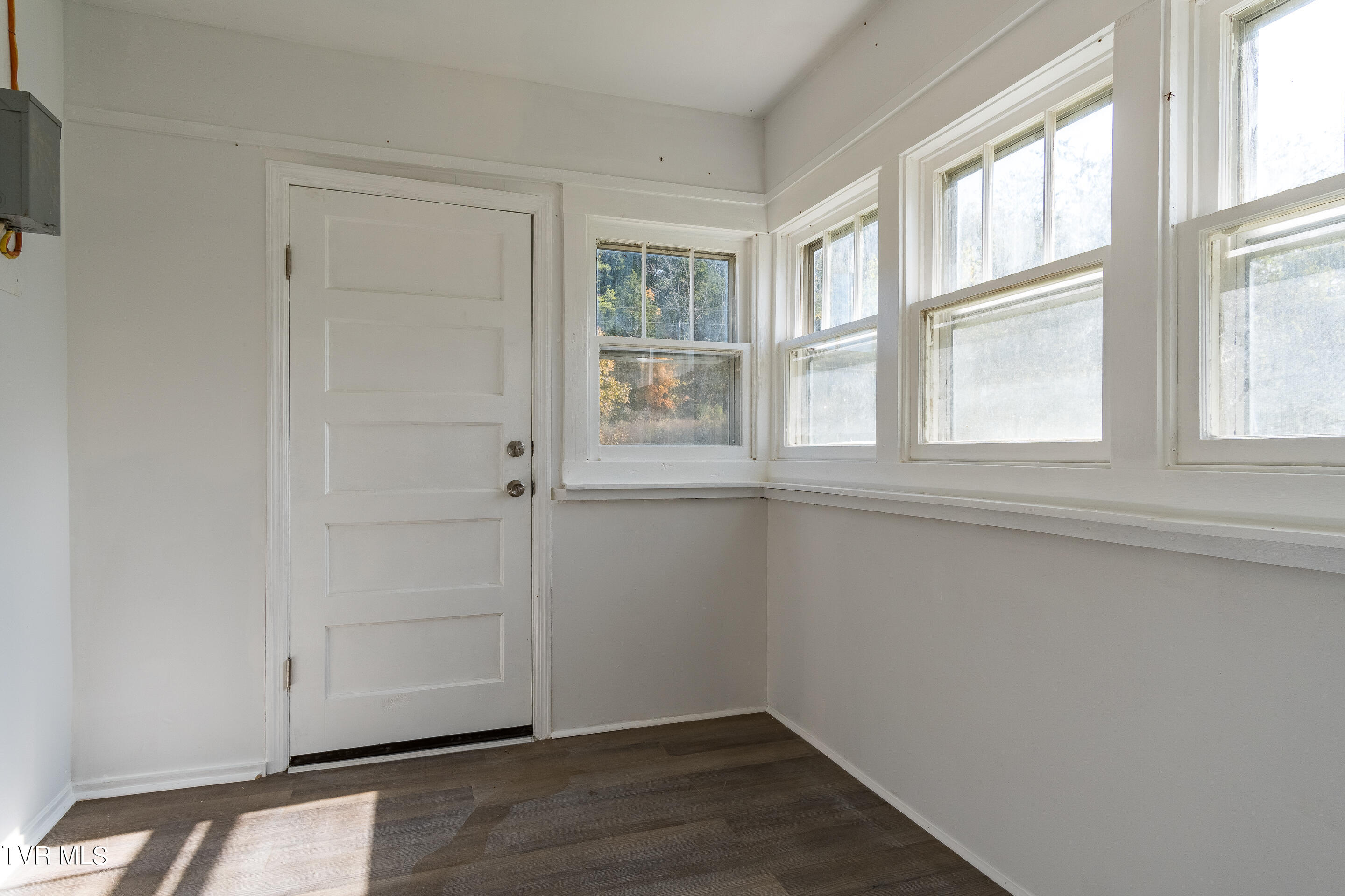 1531 East Stage Coach Road Greeneville, TN 37743 - Photo 19 of 42 interior-7