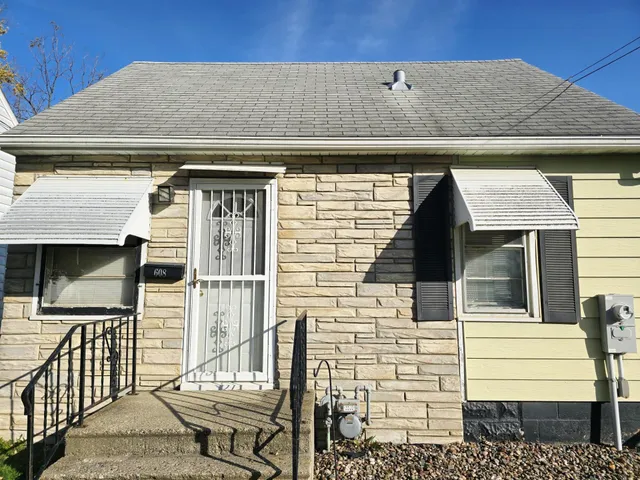 $119,900 | 608 12th Street Northeast, Austin, MN 55912