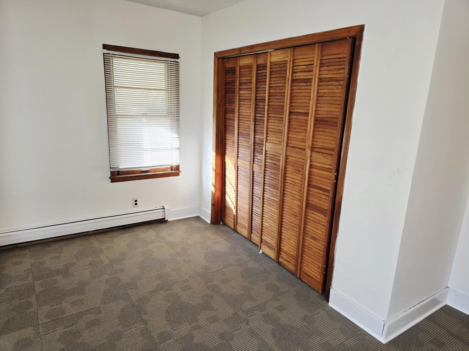 608 12th Street Northeast Austin, MN 55912 - Photo 11 of 14