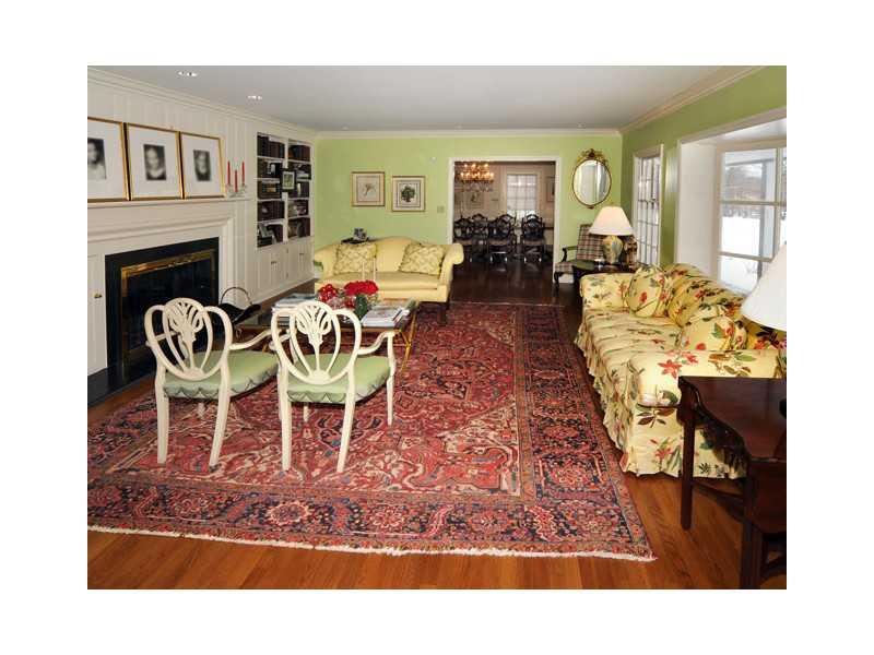 400 Fox Chapel Road Fox Chapel, PA 15238 - Photo 8 of 21 1st Floor Plan.
