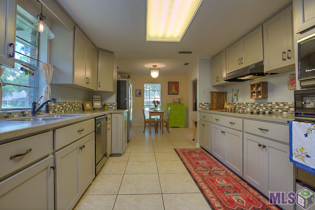 2675 Woodland Ridge Boulevard Baton Rouge, LA 70816 - Photo 4 of 18