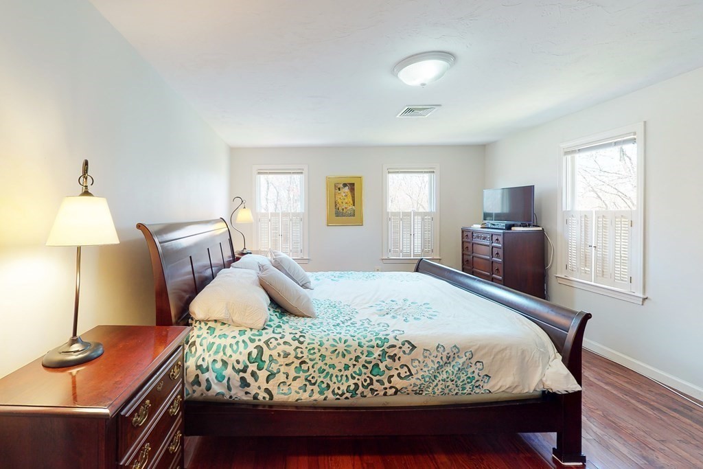 2 Shepherd Lane Medfield, MA 02052 - Photo 14 of 30