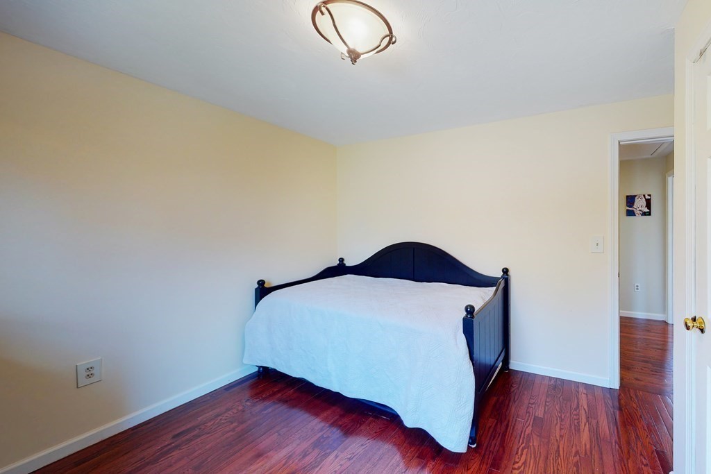2 Shepherd Lane Medfield, MA 02052 - Photo 19 of 30