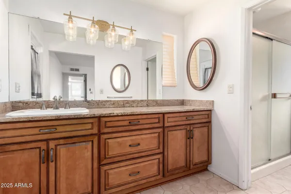 $709,000 | 11621 North 39th Street, Phoenix, AZ 85028