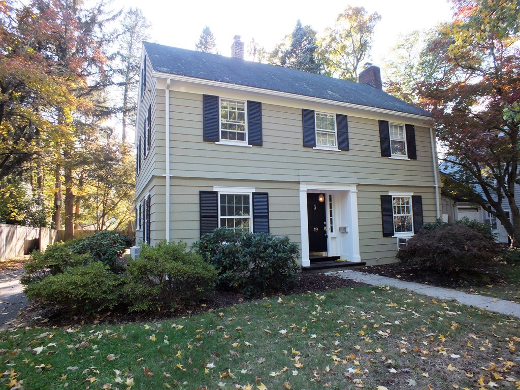 19 Forest Glen Road Longmeadow, MA 01106 - Photo 1 of 23 Gallery Image 1