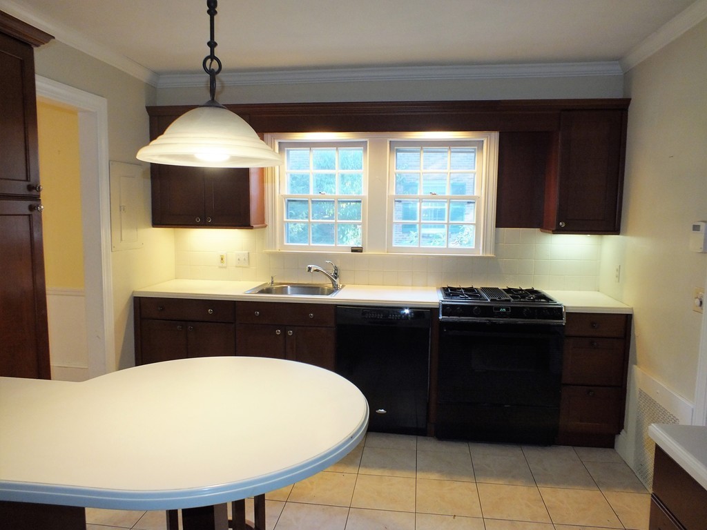 19 Forest Glen Road Longmeadow, MA 01106 - Photo 8 of 23 Gallery Image 8