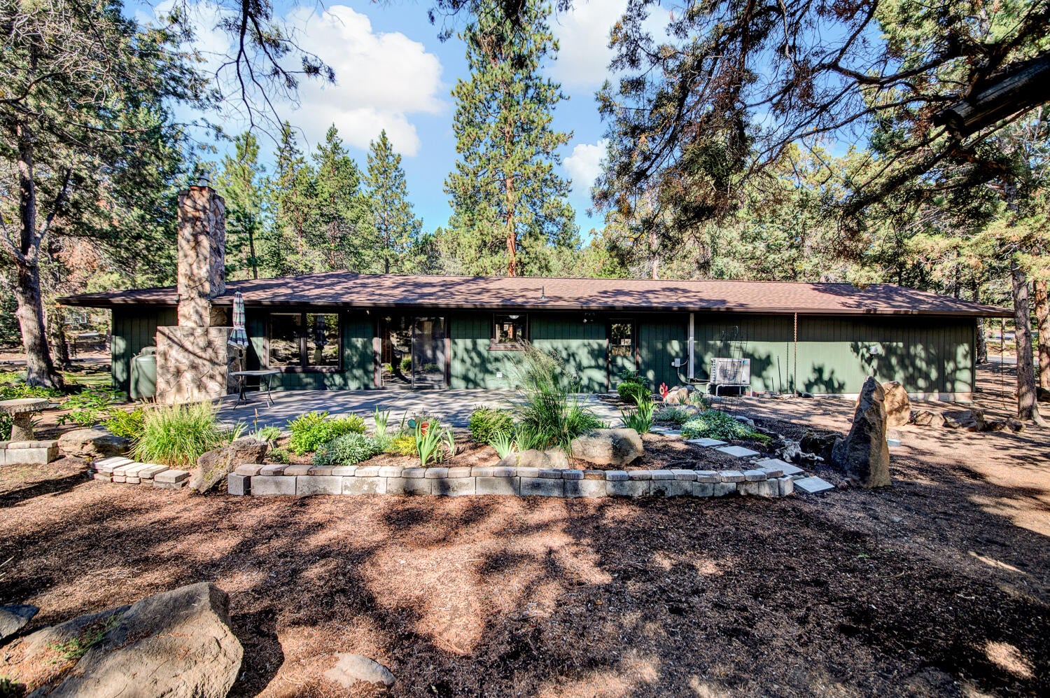 3926 Northwest Lower Village Road Bend, OR 97703 - Photo 23 of 30 23