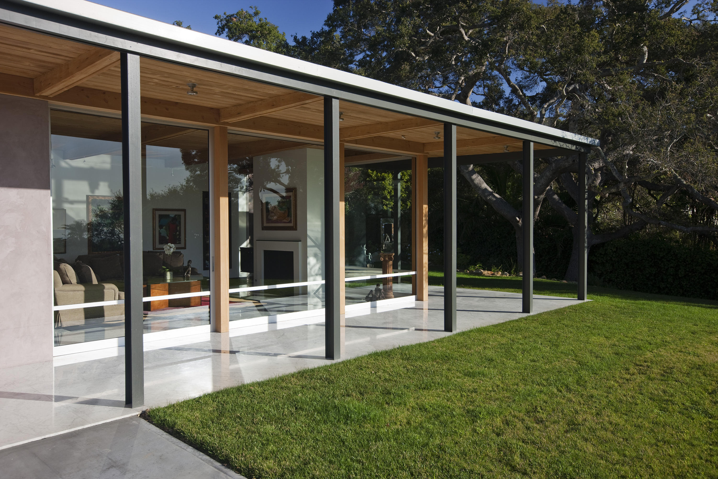 616 Hot Springs Road Santa Barbara, CA 93108 - Photo 6 of 26 a view of a porch with a backyard