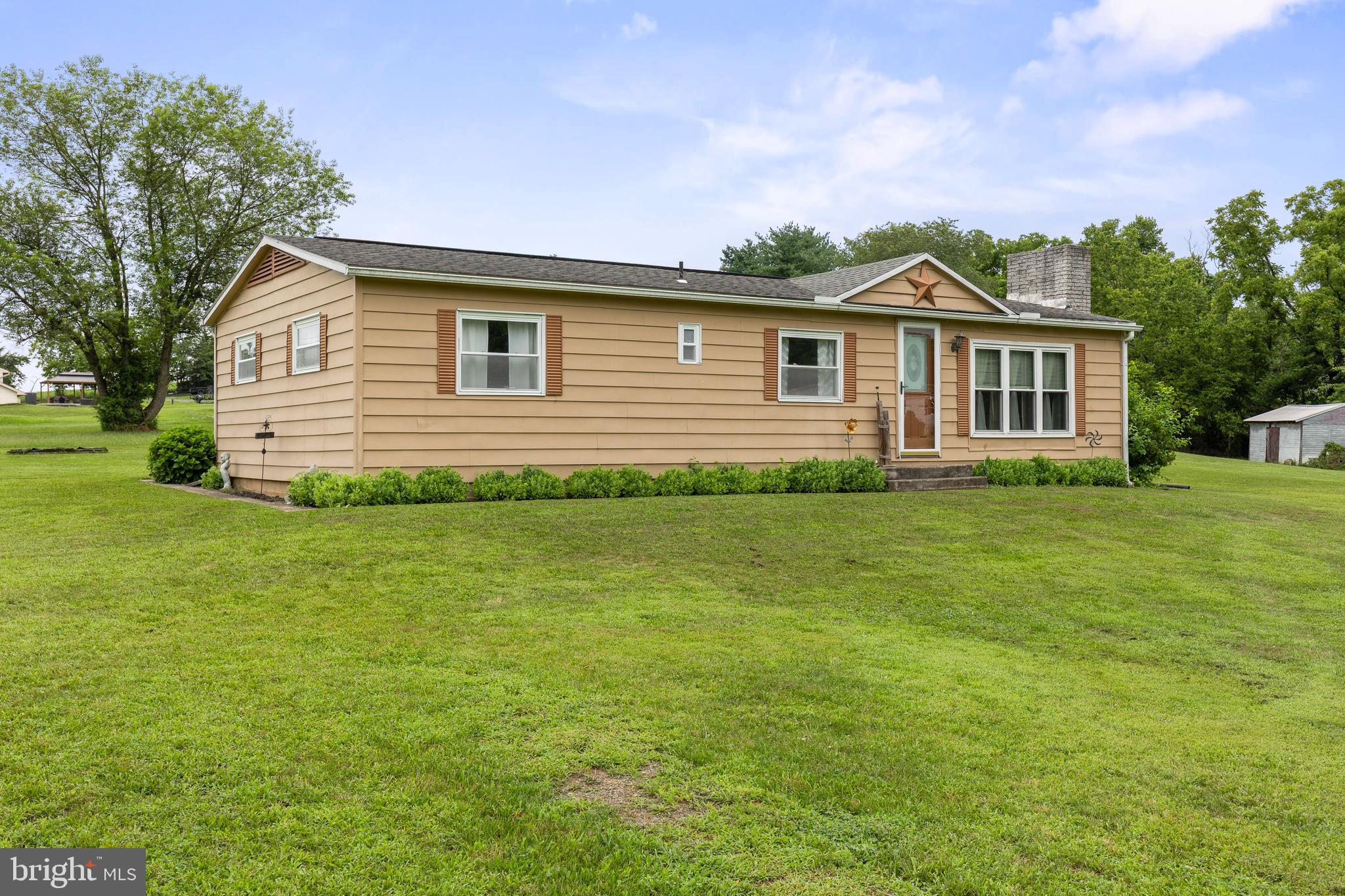 118 Oakhill Road Carlisle, PA 17015 - Photo 1 of 27 Gallery Image 1