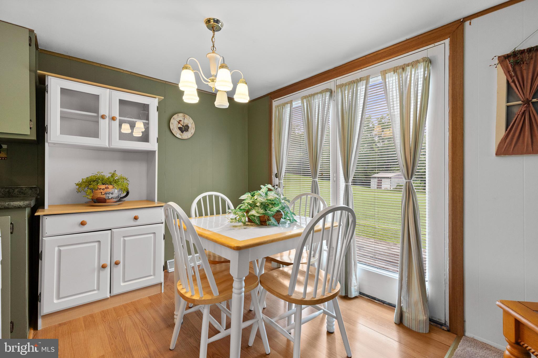 118 Oakhill Road Carlisle, PA 17015 - Photo 7 of 27 Gallery Image 7