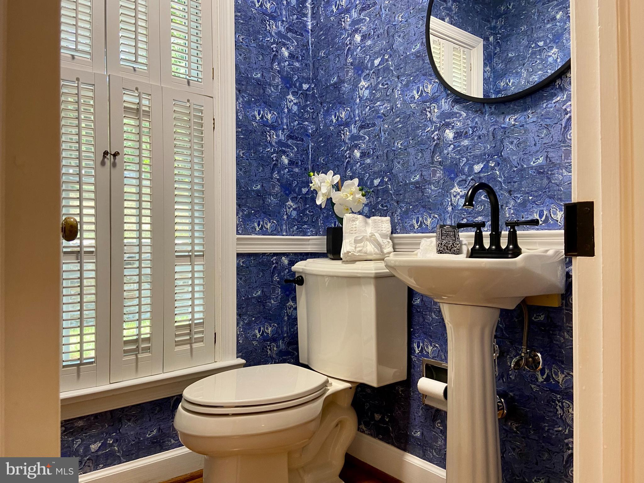 39 Highview Drive Wayne, PA 19087 - Photo 21 of 50 Powder Room