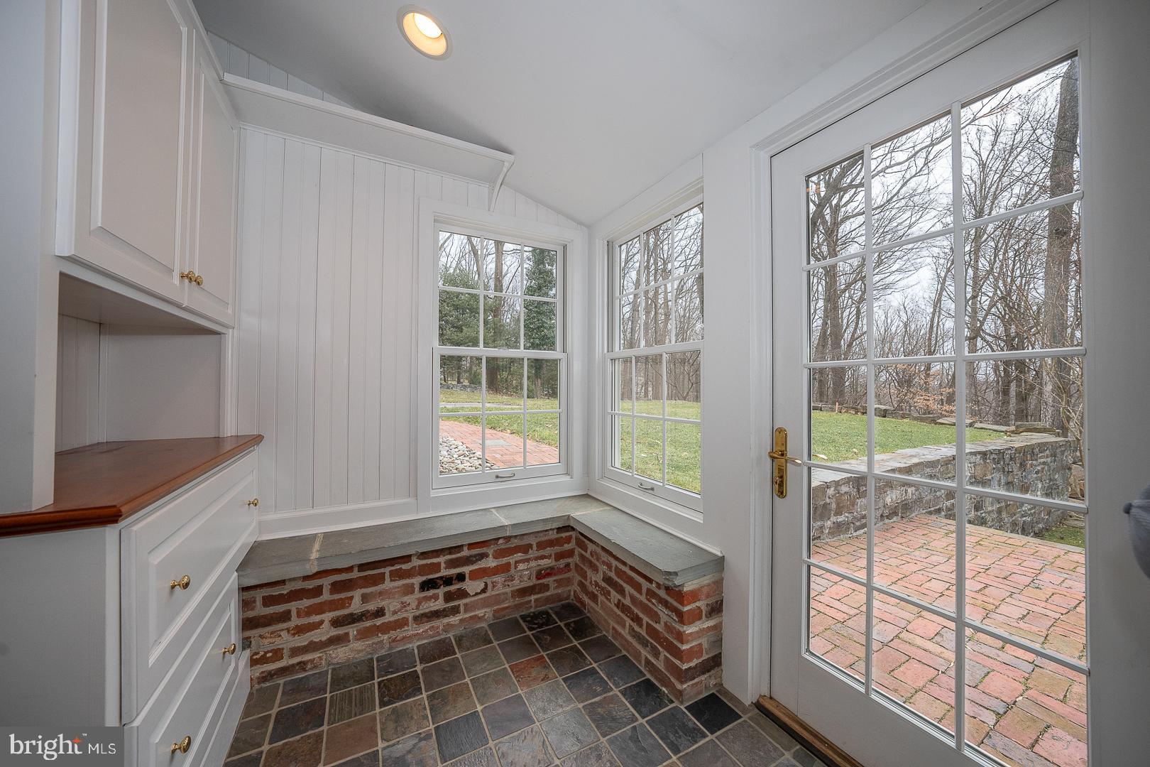 39 Highview Drive Wayne, PA 19087 - Photo 22 of 50 Mudroom