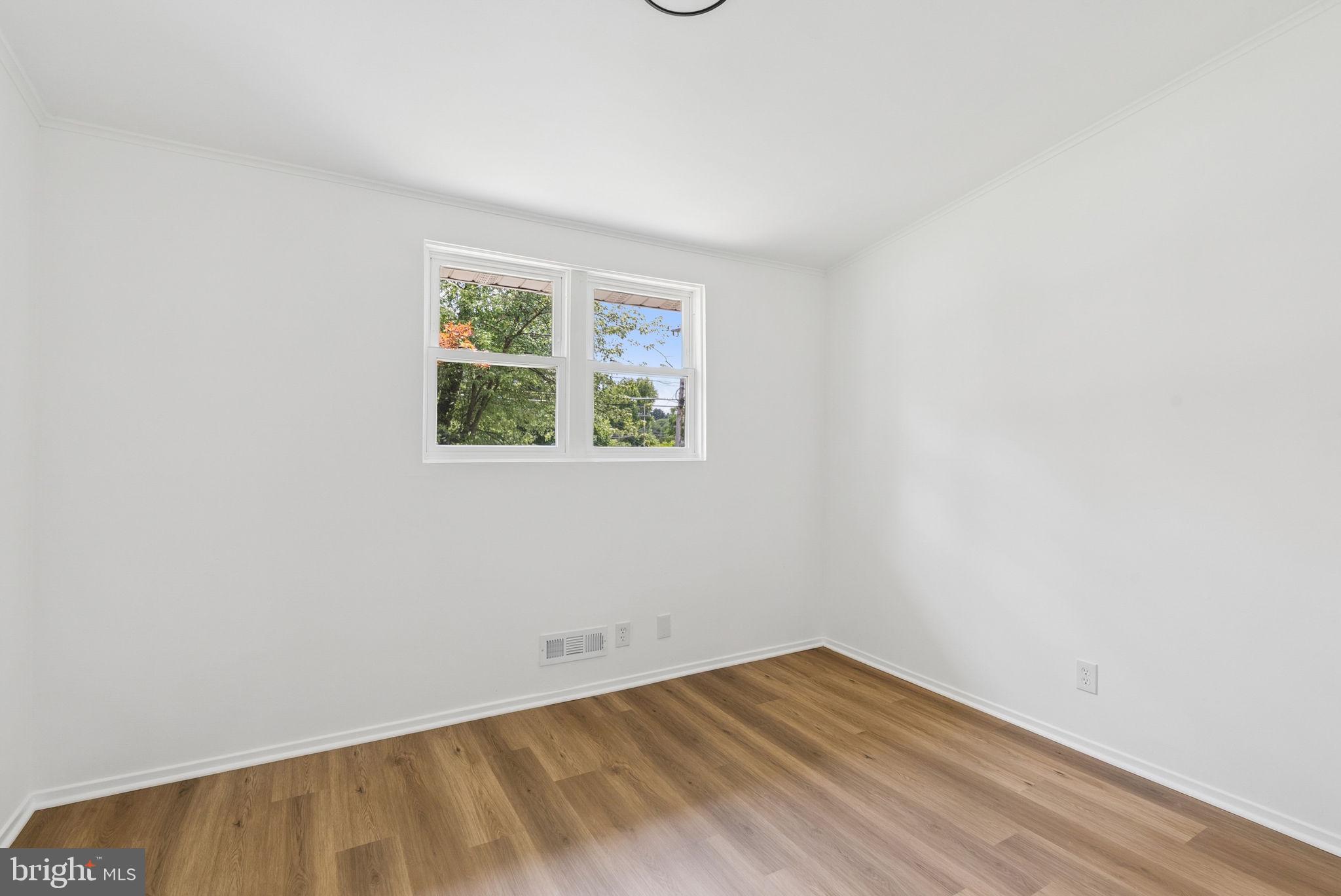 4748 Old Court Road Baltimore, MD 21208 - Photo 12 of 37