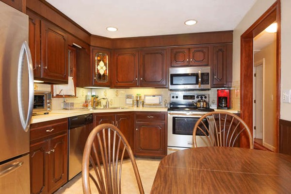 11 Graystone Road Stoneham, MA 02180 - Photo 13 of 30 Gallery Image 13