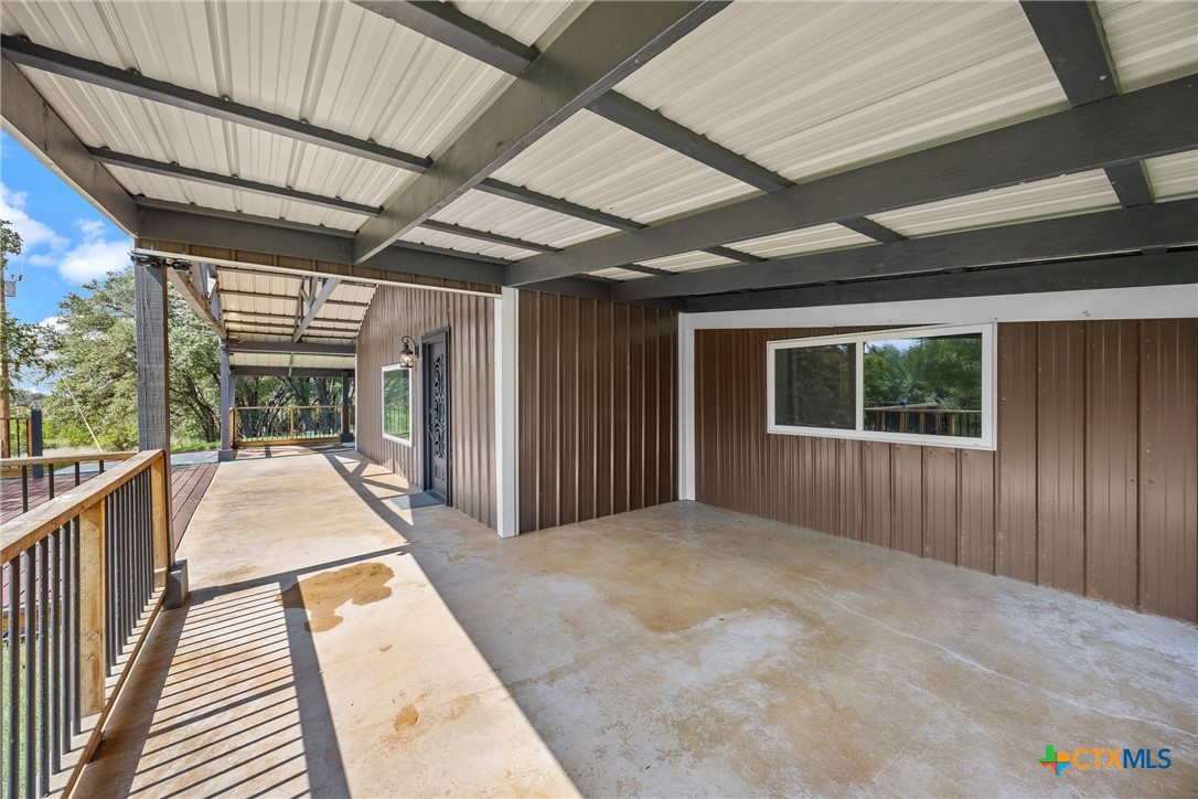 115 Spotted Fawn Gatesville, TX 76528 - Photo 30 of 38 a balcony with an outdoor space