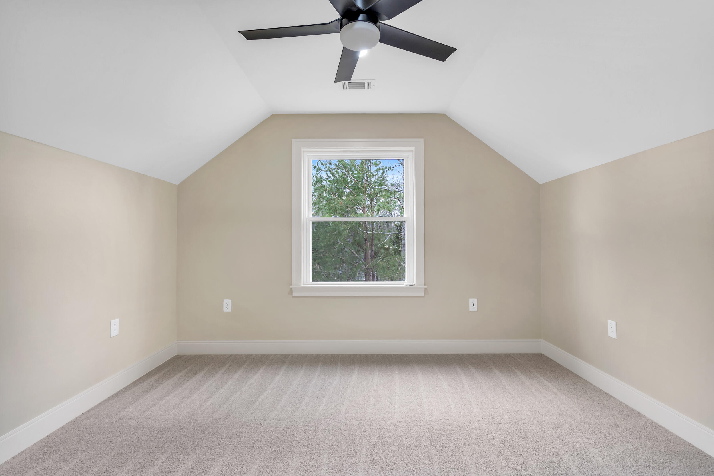 5227 Bell Ridge Drive Apison, TN 37302 - Photo 46 of 58 Extra large bedroom