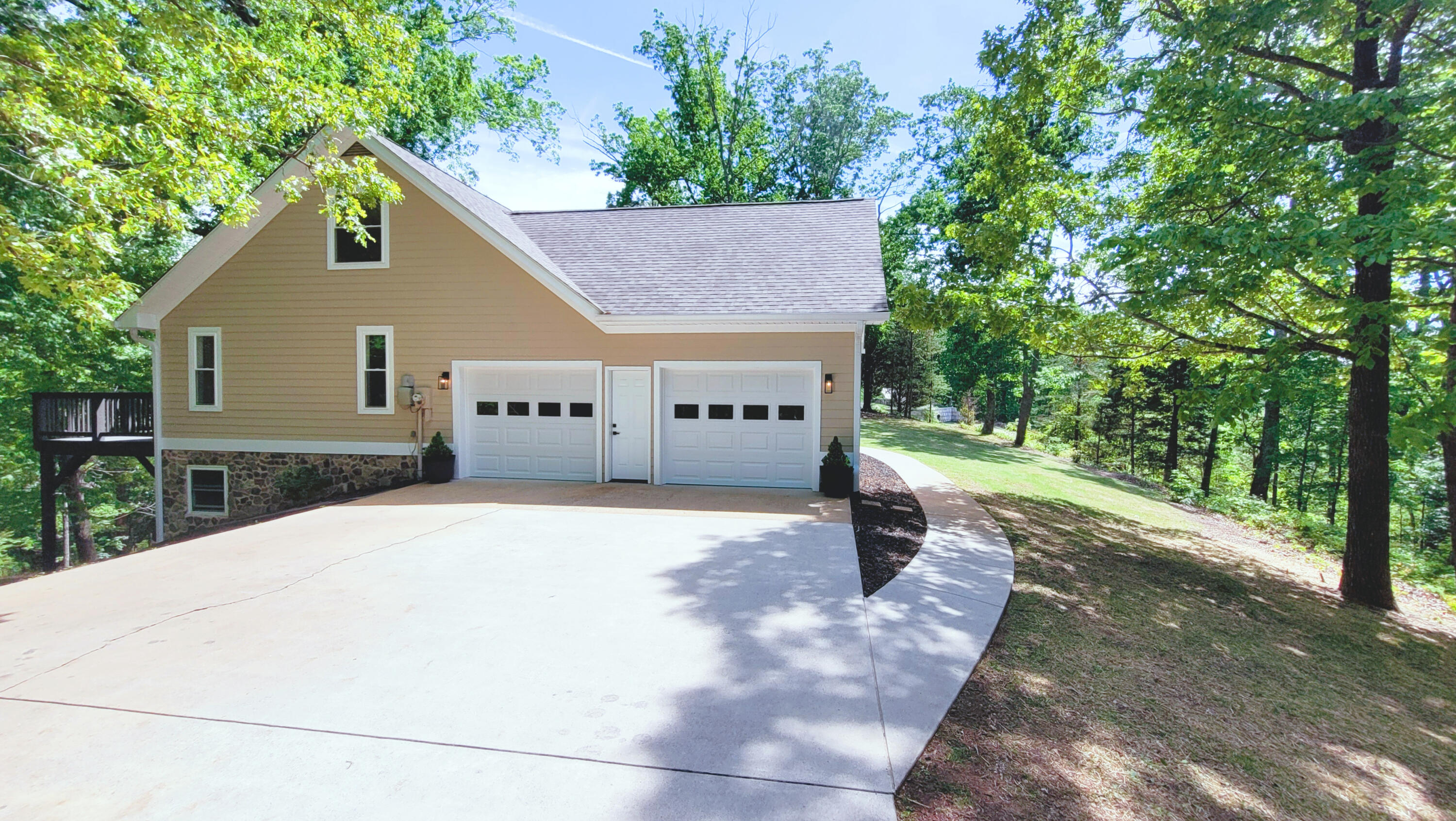 5227 Bell Ridge Drive Apison, TN 37302 - Photo 6 of 58 Garage/side walkway