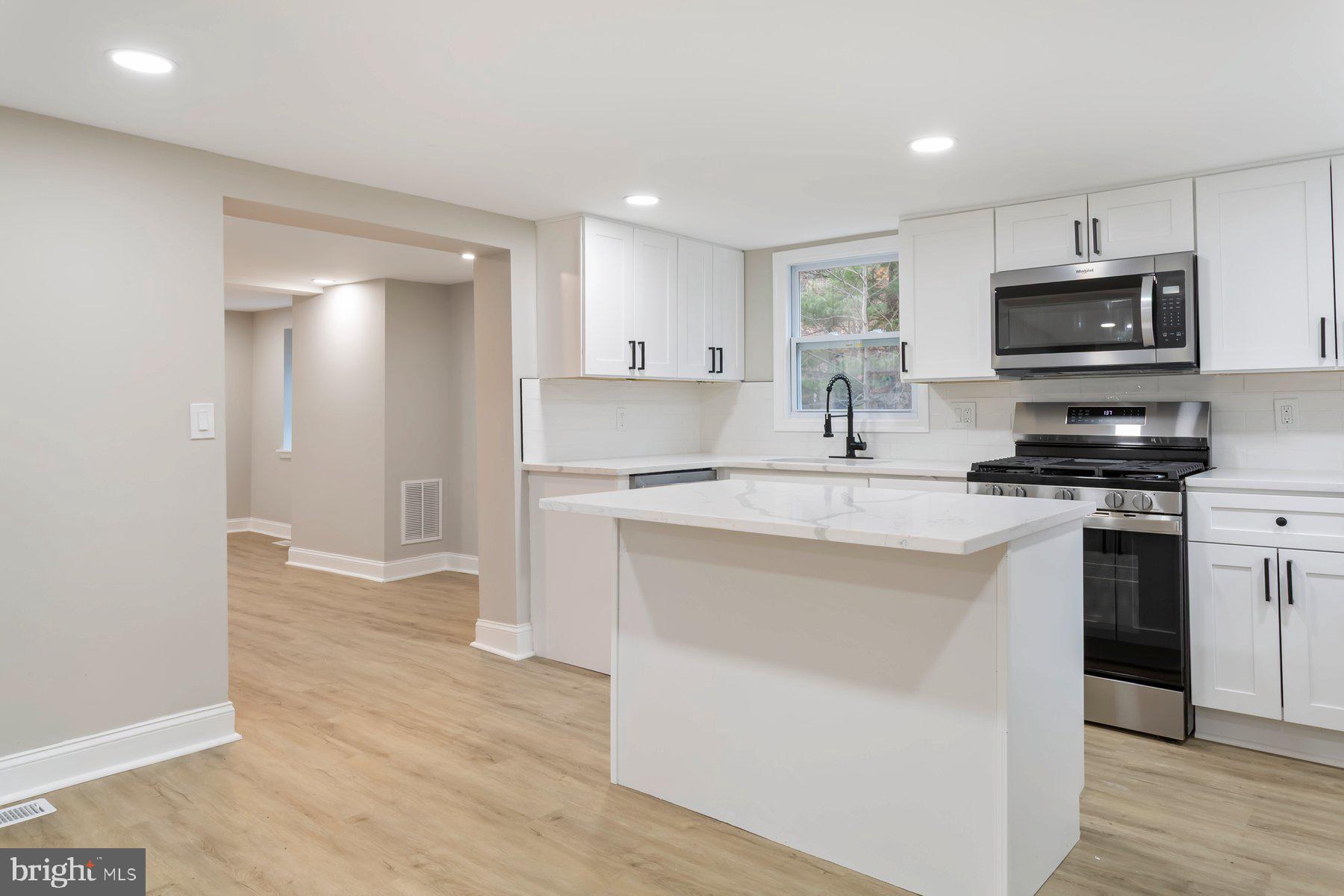 4810 Old Swimming Pool Road Frederick, MD 21703 - Photo 15 of 40 Kitchen