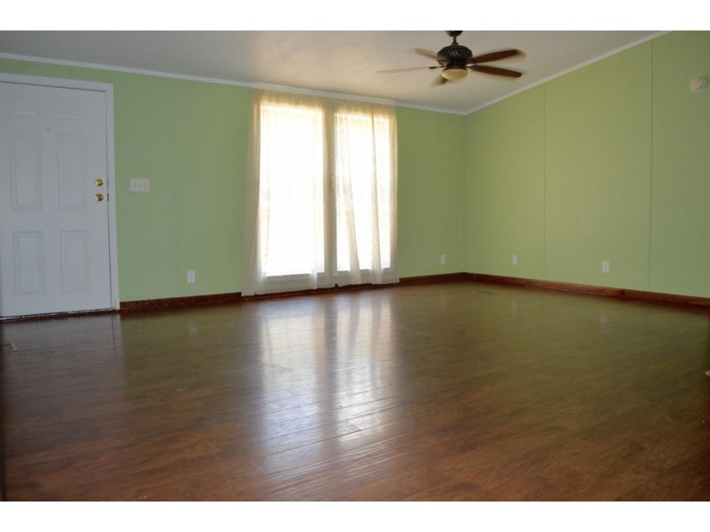 361 Dog Walk Road Greeneville, TN 37745 - Photo 4 of 21 Living Room