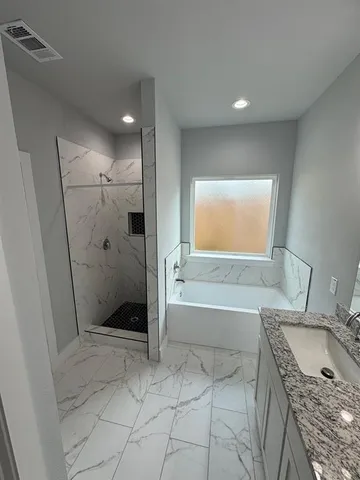 $2,350 | 3115 Prairie Avenue, Fort Worth, TX 76106