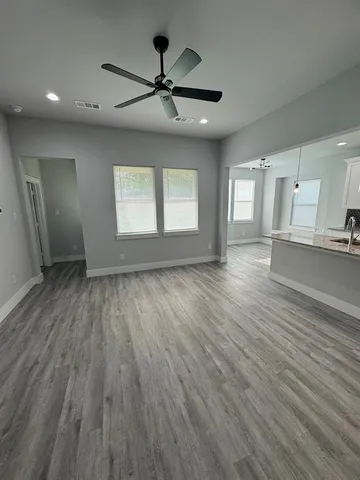 $2,350 | 3115 Prairie Avenue, Fort Worth, TX 76106