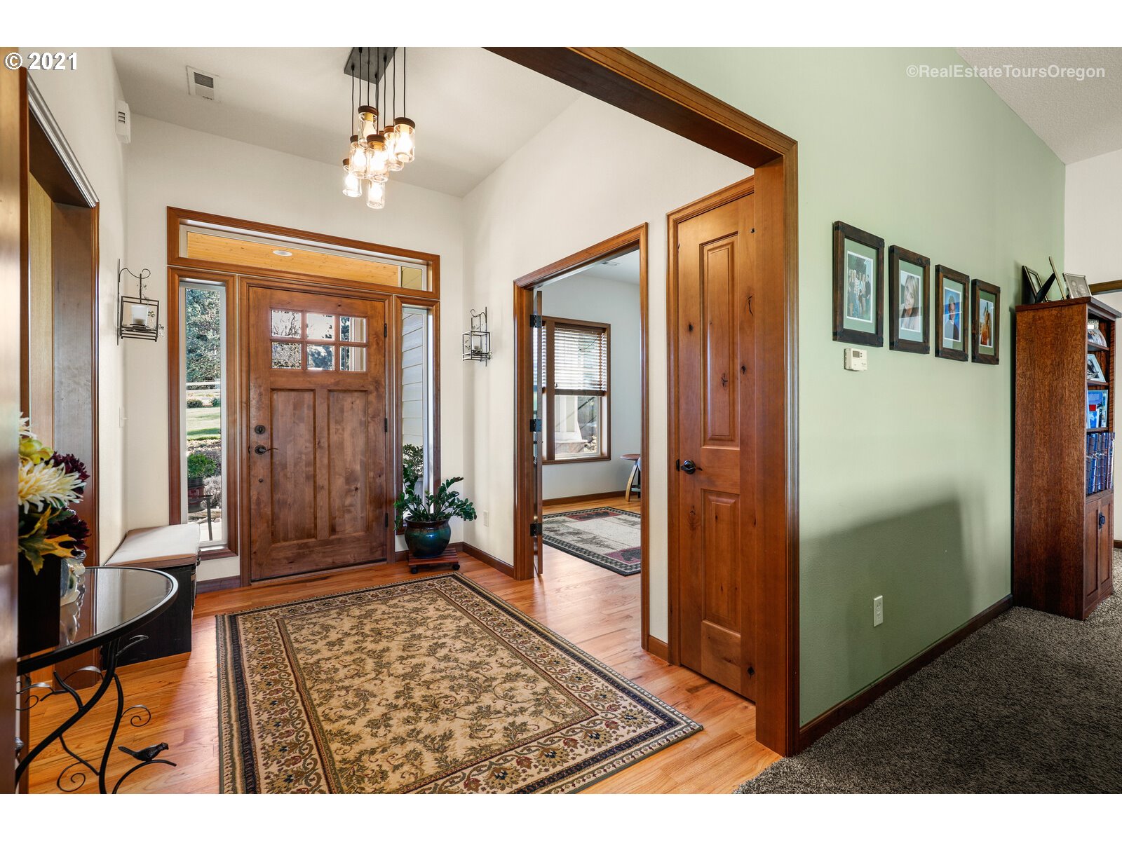 21585 Northeast Hidden Springs Road Dundee, OR 97115 - Photo 5 of 32 Gallery Image 5