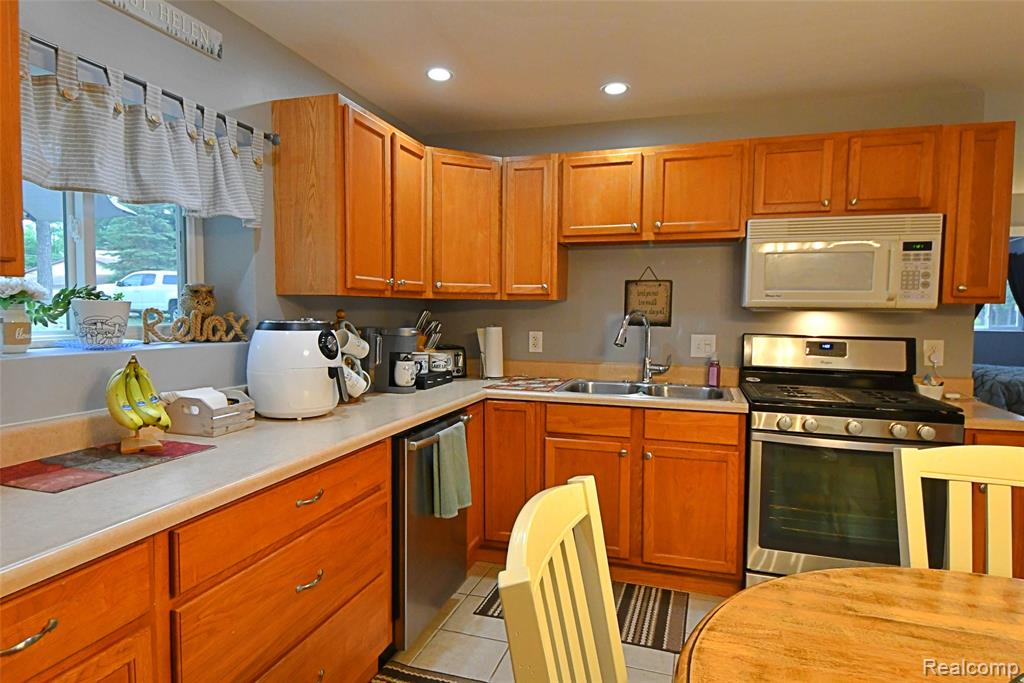 9611 Monroe Road St. Helen, MI 48656 - Photo 7 of 24