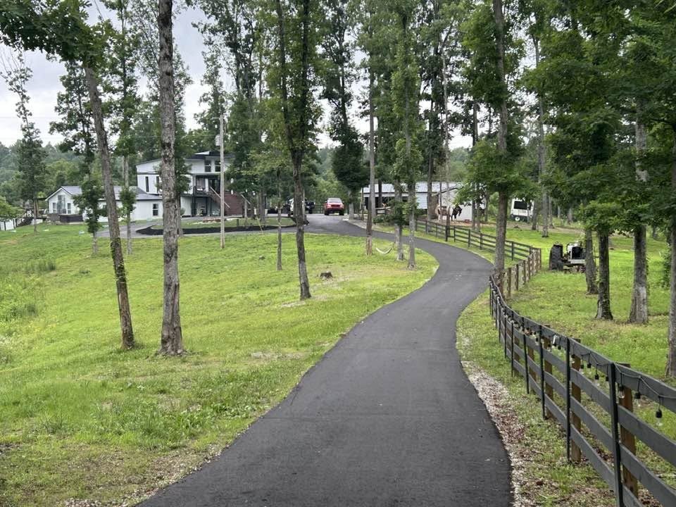 332 Southridge Road Hohenwald, TN 38462 - Photo 3 of 4