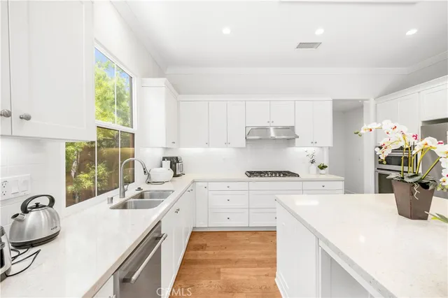 $8,000 | 61 Belfast, Irvine, CA 92620