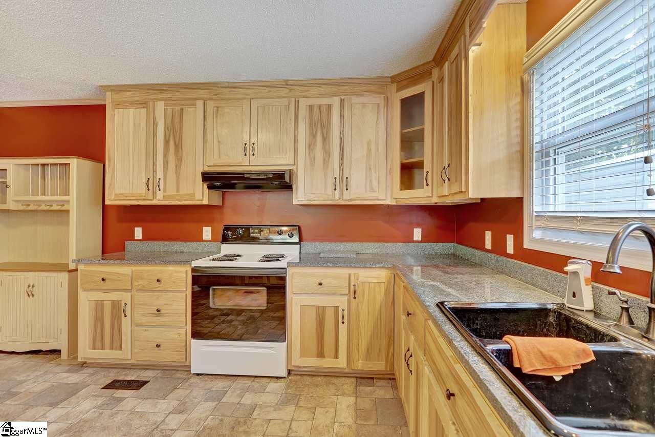 4925 Torrington Road Laurens, SC 29360 - Photo 14 of 33
