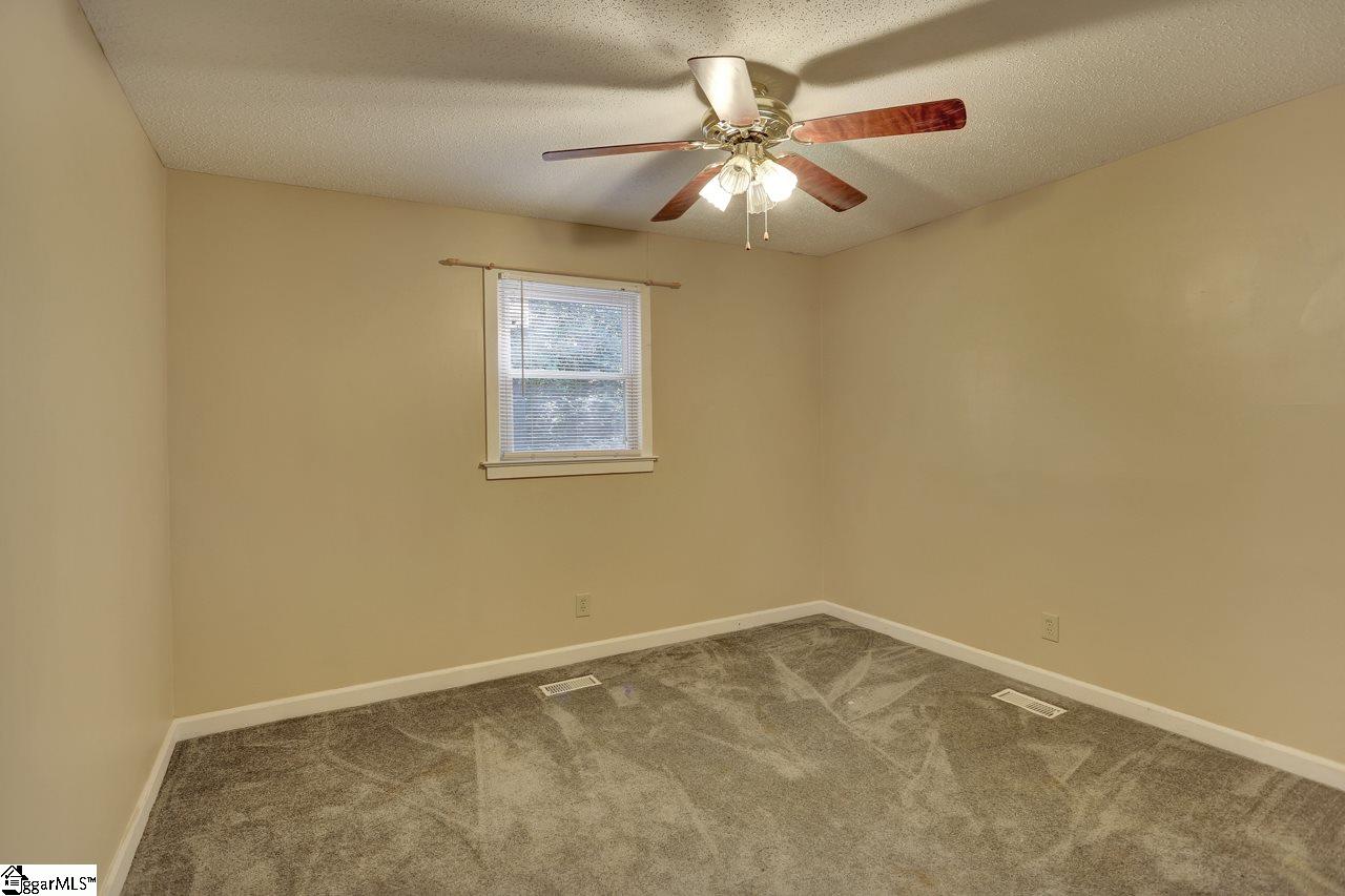 4925 Torrington Road Laurens, SC 29360 - Photo 18 of 33